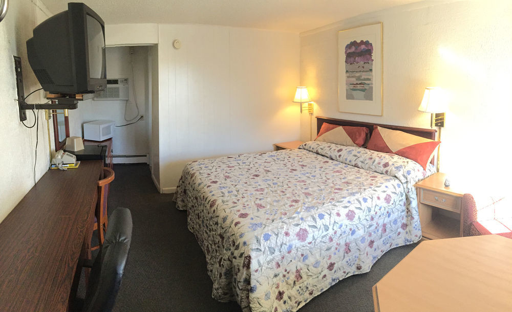 Economy Inn Блумингтън Екстериор снимка